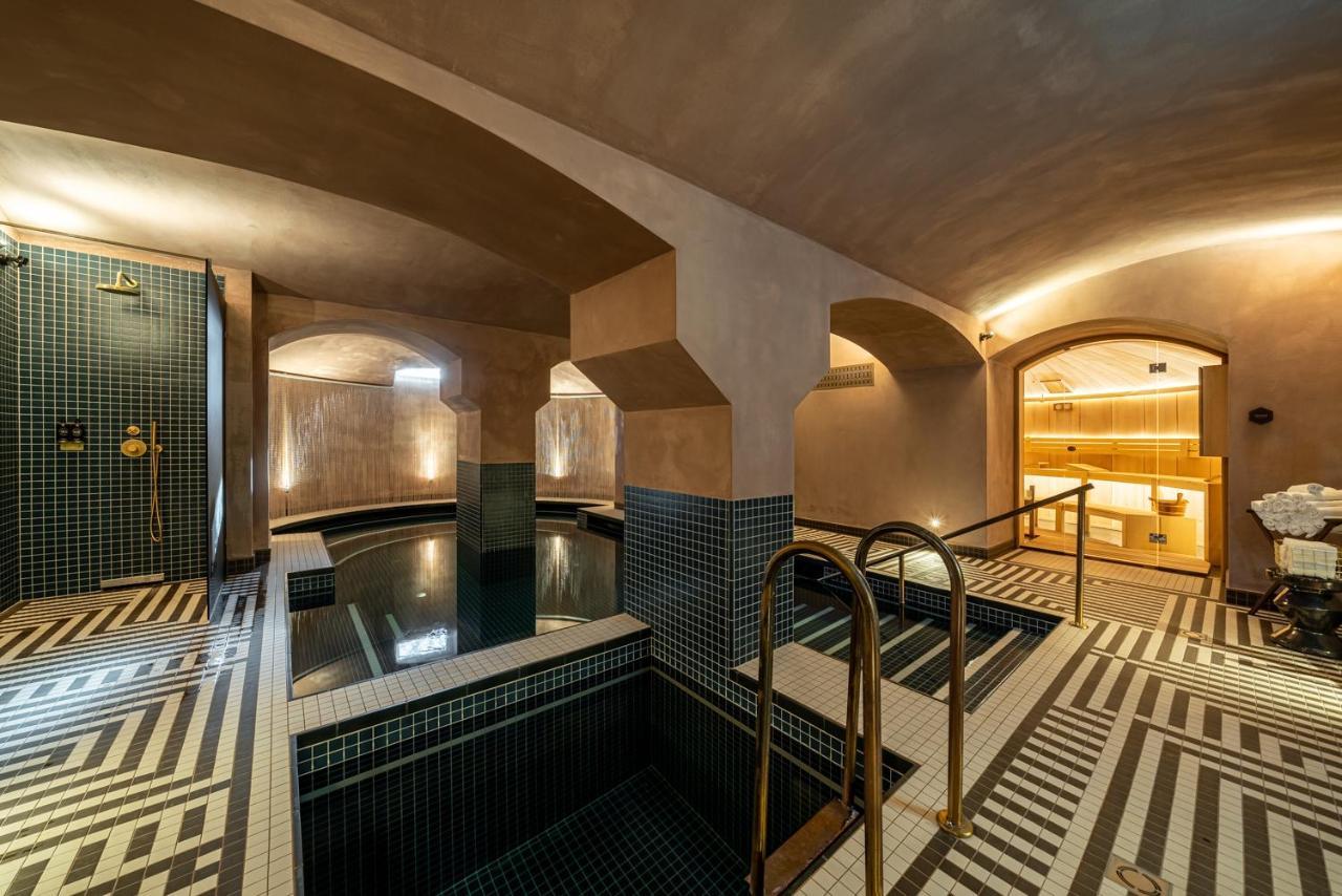 Botaniq Castle Of Tura - Small Luxury Hotels Of The World 외부 사진